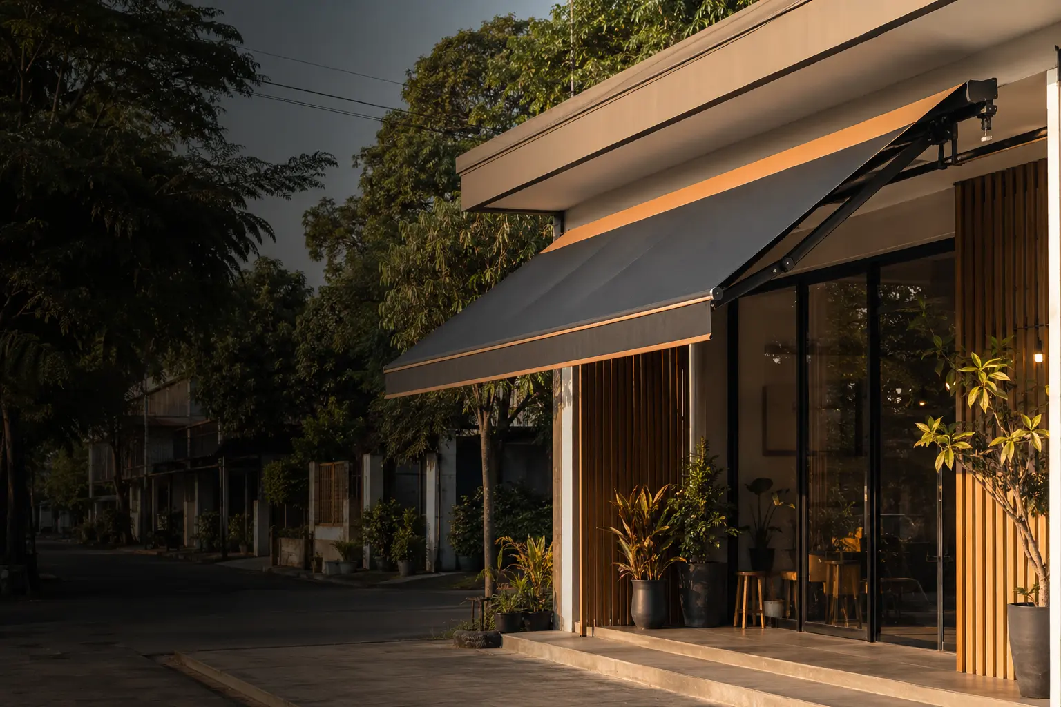 Contoh awning gulung modern sebagai inspirasi layanan
